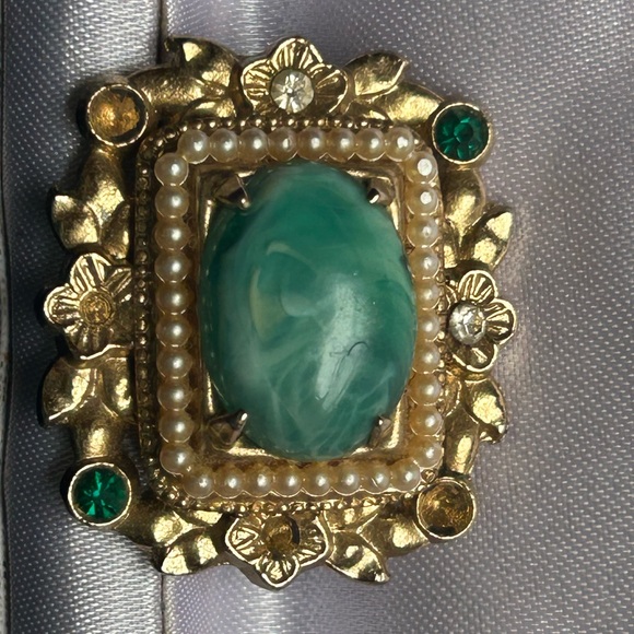 Vintage Green Cabochon Floral Brooch Pearl Halo Gold Tone Statement Estate Glam - Picture 5 of 13